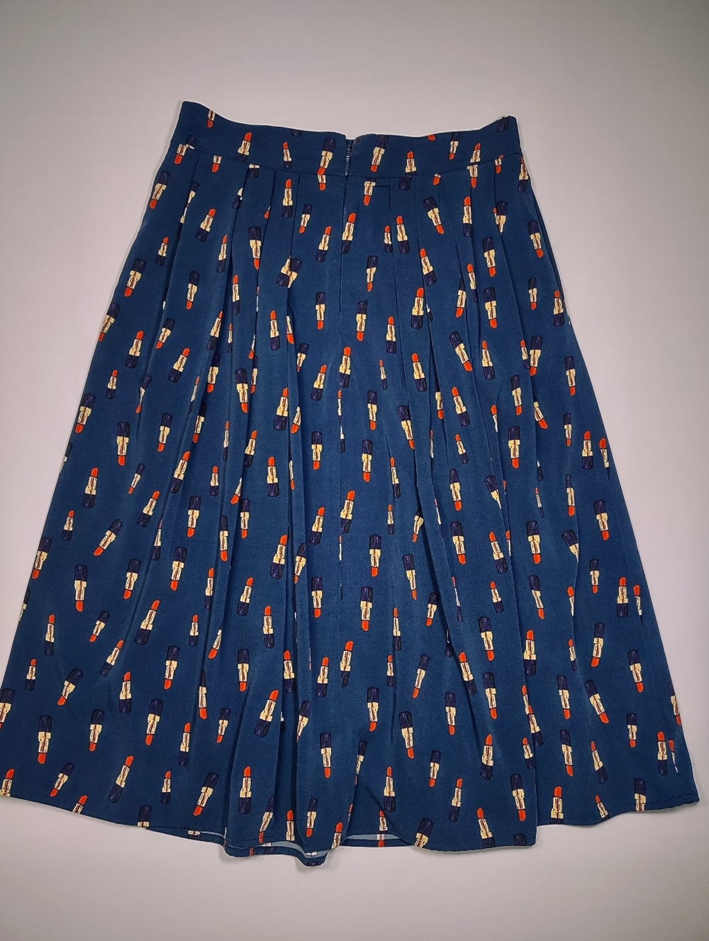Eva Mendes Lipstick Motif Print Pleated Skirt (Size 4) - Picture 2 of 7